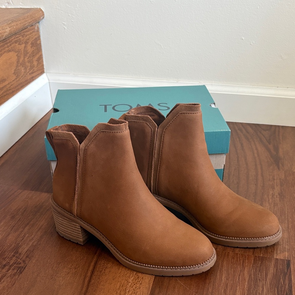 TOMS Women's Chestnut Suede Ankle Chelsea Booties